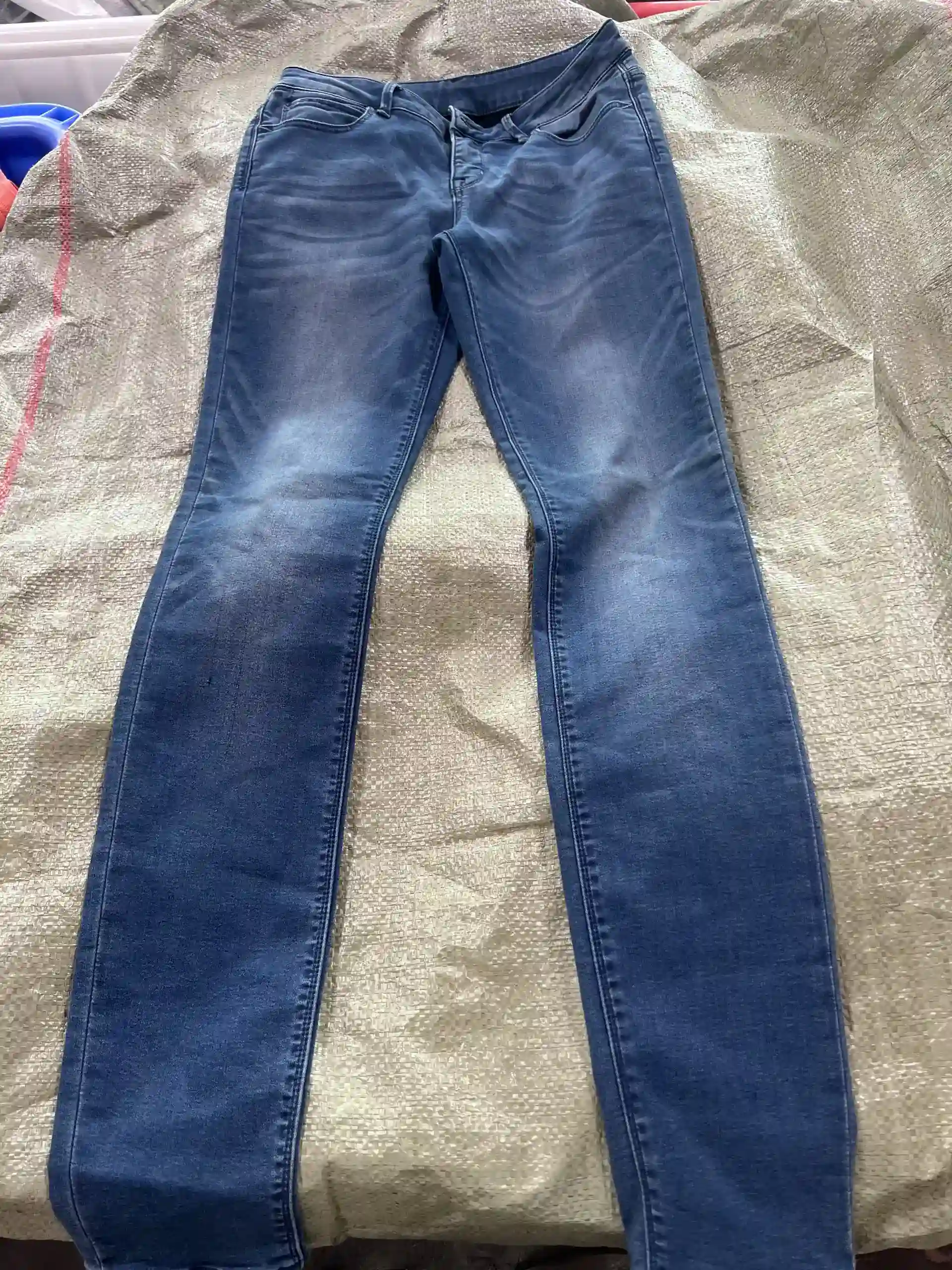 RealismThrift Wholesale Used Brand Jeans - Sorted Bulk Second-Hand Clothing Inventory from China