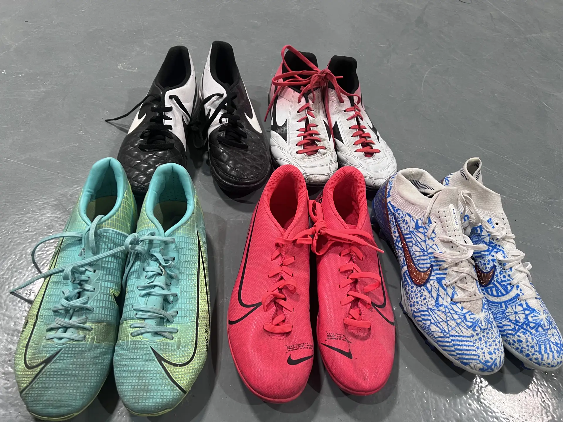 RealismThrift Shoe Quality Control Step 01 - Collection & Pairing Check for Professional Bulk Branded Sneakers Export